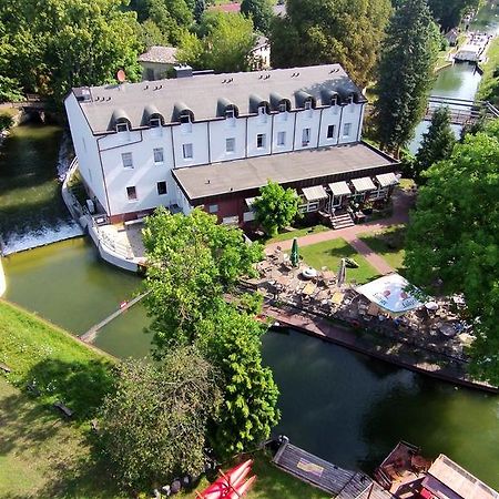 Seehotel Zum Loewen Strasen ภายนอก รูปภาพ