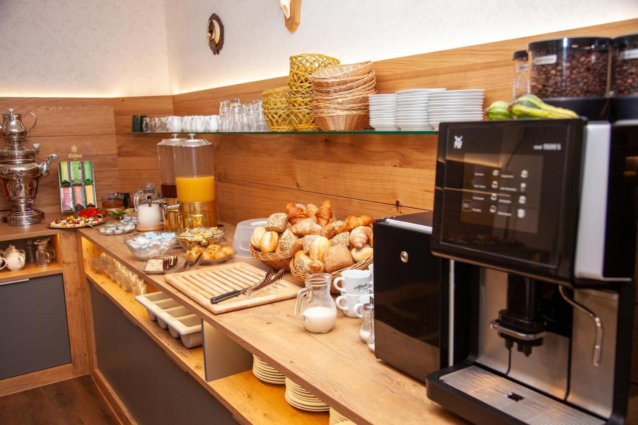 Seehotel Zum Loewen Strasen ภายนอก รูปภาพ