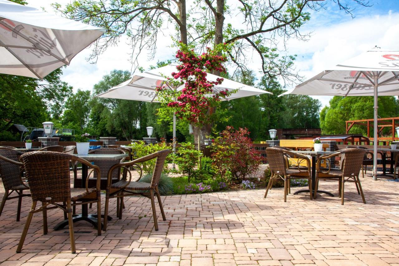 Seehotel Zum Loewen Strasen ภายนอก รูปภาพ